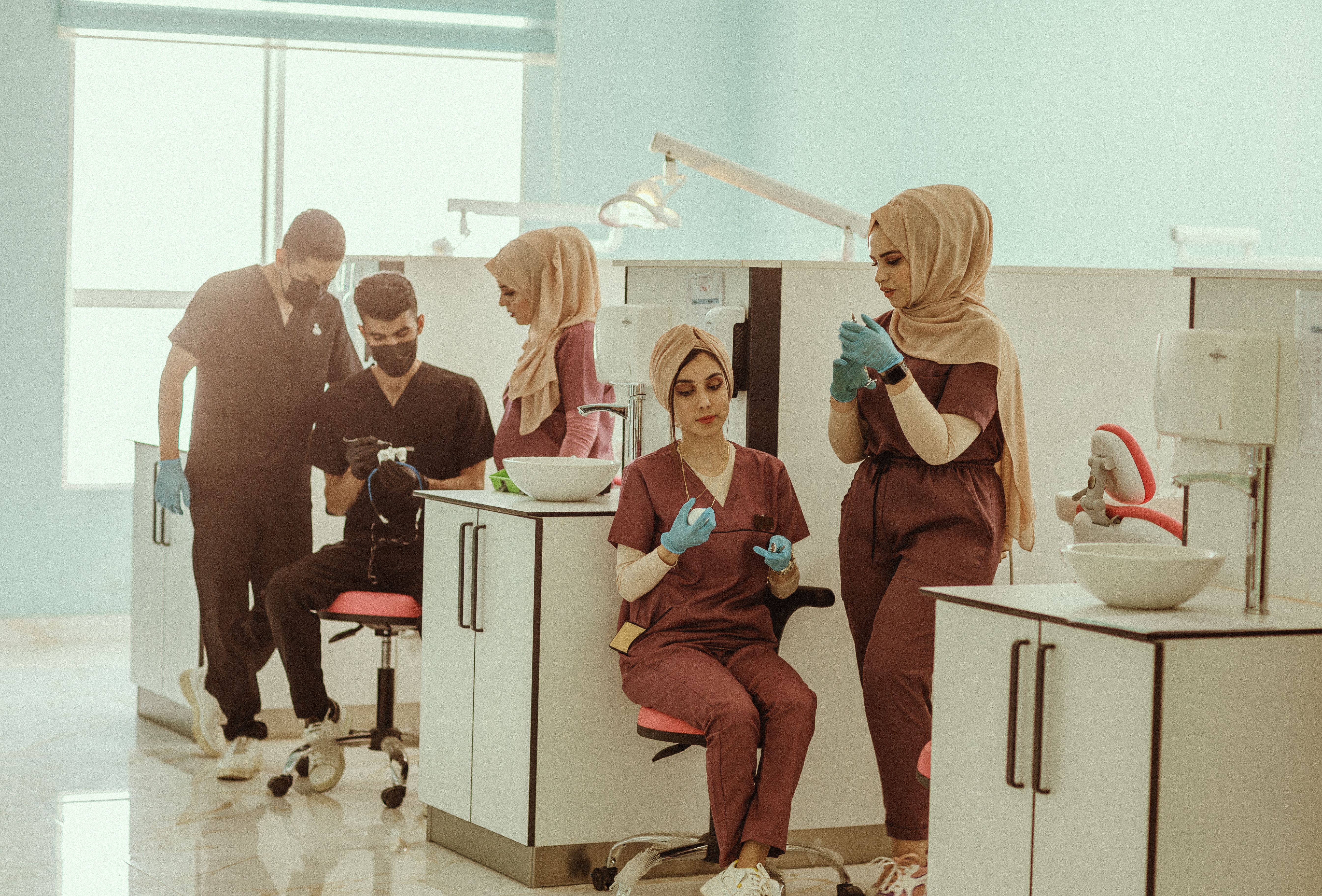 Complete List of Hospitals & Clinics AI Tools & AI Software