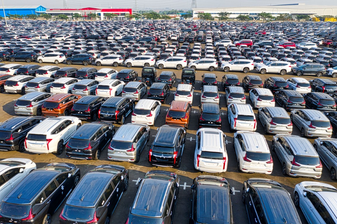 AI for Automobile Manufacturers: How Artificial Intelligence Can Optimize Production, Improve Vehicle Quality and Transform Automotive Operations