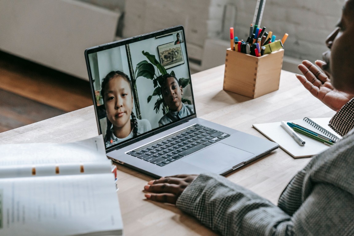 AI for Online Learning Platforms: How Artificial Intelligence Can Personalize Learning, Increase Engagement and Scale Education
