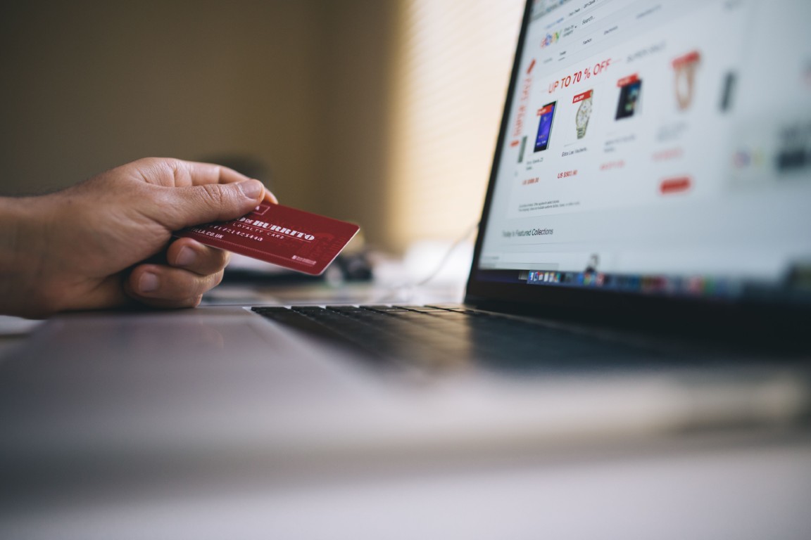 AI for eCommerce Brands: How Artificial Intelligence Can Increase Sales, Optimize Operations and Improve Customer Experience