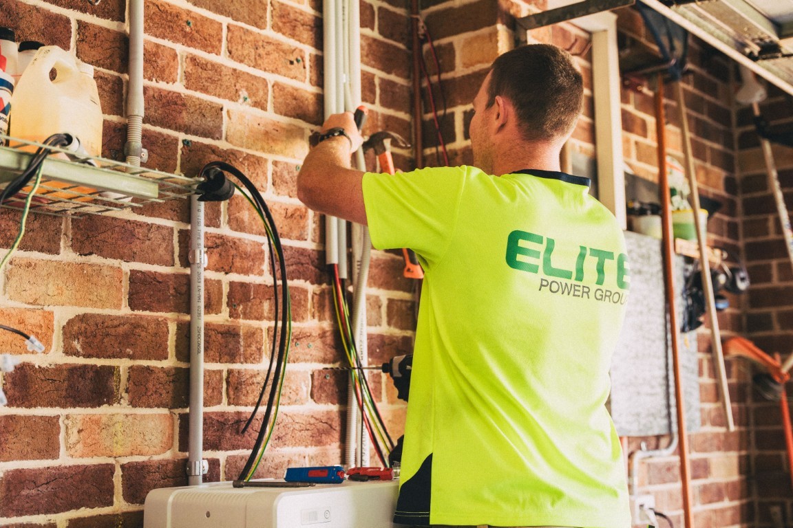 AI for Electrical Contractors: How Artificial Intelligence Can Optimize Projects, Field Operations and Profitability
